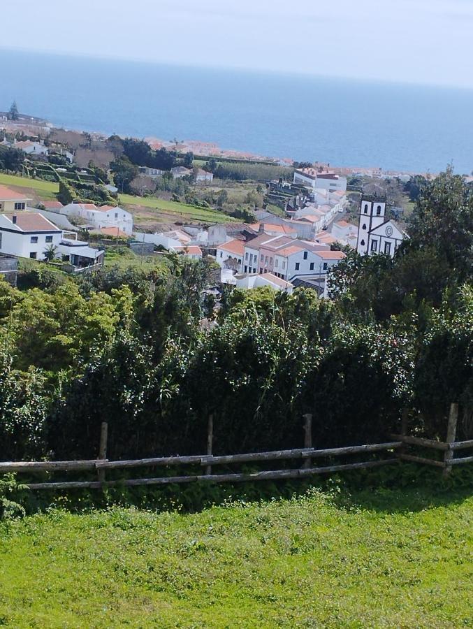 شقة Um Quarto Da Casa Do Monte فيلا فرانكا دو كامبو المظهر الخارجي الصورة